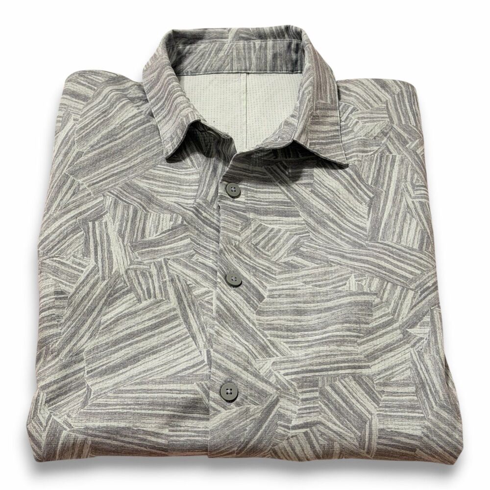 Lululemon Men’s Airing Easy Button Up Shirt in Flat Cut Ocean Air Multi | Small